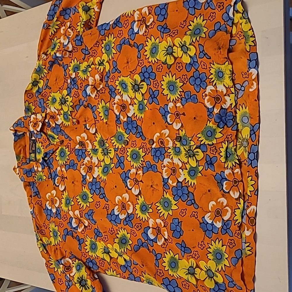 LIKE NEW VTG Roundy Bay Bright Maximilist Bold Floral Hawaiian Shirt